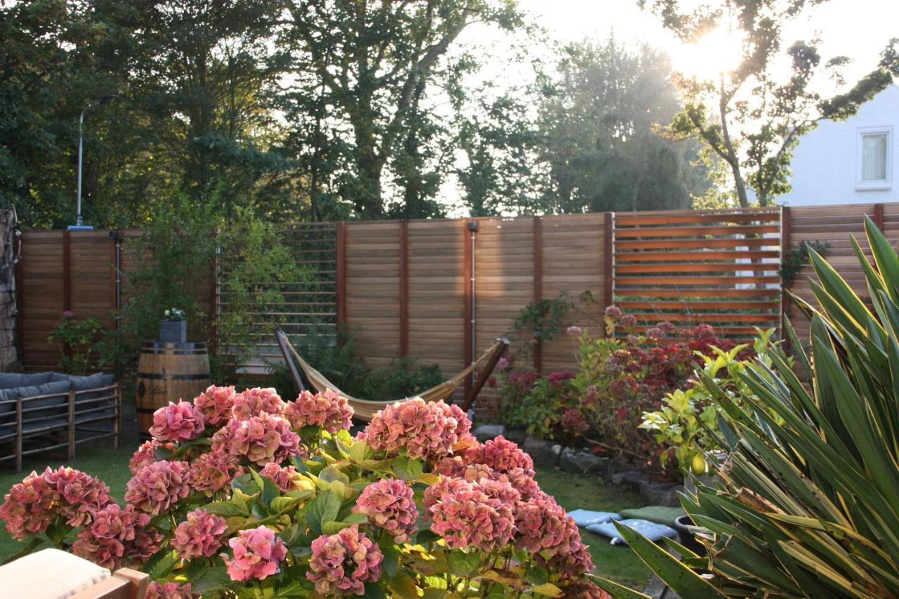 Maison Bellefleur B&B - Pension เรอเนสเซอ ภายนอก รูปภาพ