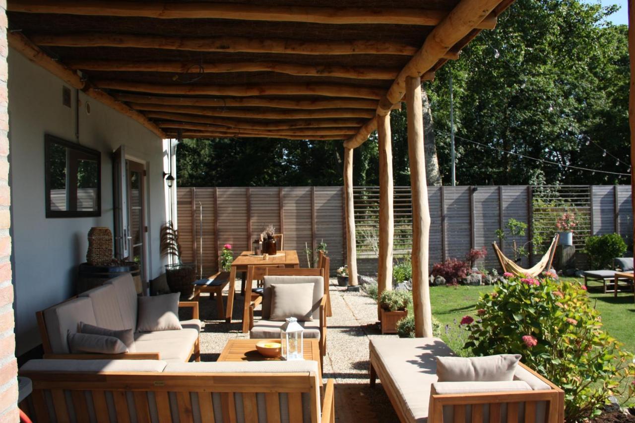 Maison Bellefleur B&B - Pension เรอเนสเซอ ภายนอก รูปภาพ
