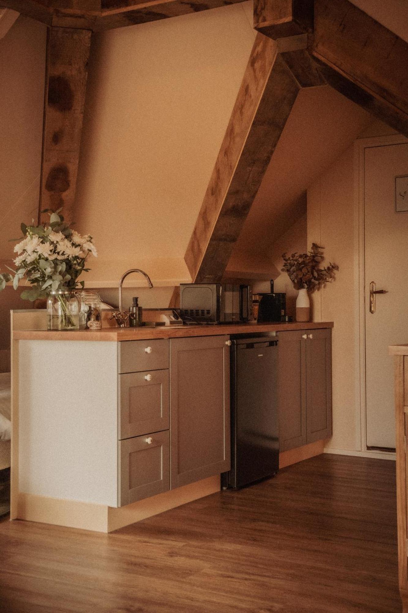 Maison Bellefleur B&B - Pension เรอเนสเซอ ภายนอก รูปภาพ